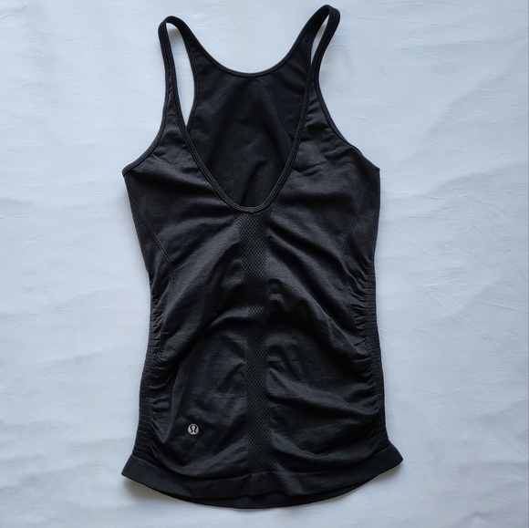 🍋Like New Lululemon In the Flow Tank - Picture 5 of 9